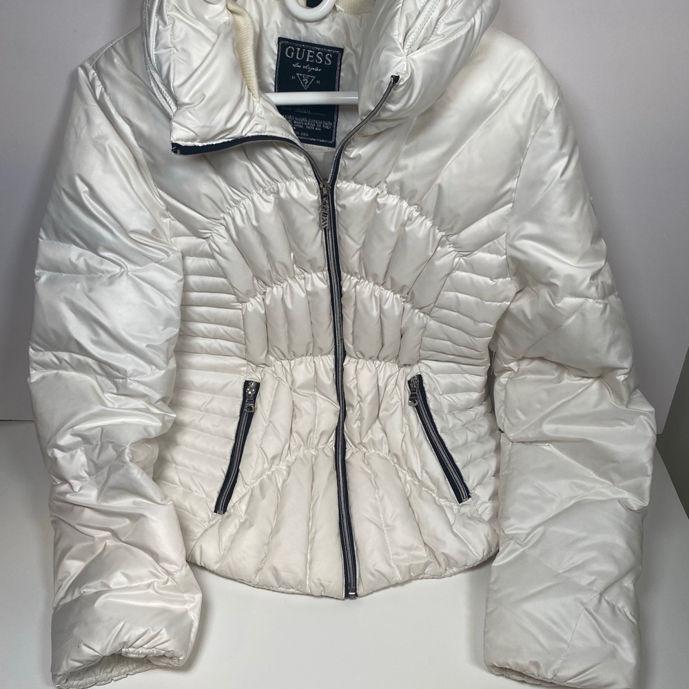 Jacket for women. Guess white quilted jacket.